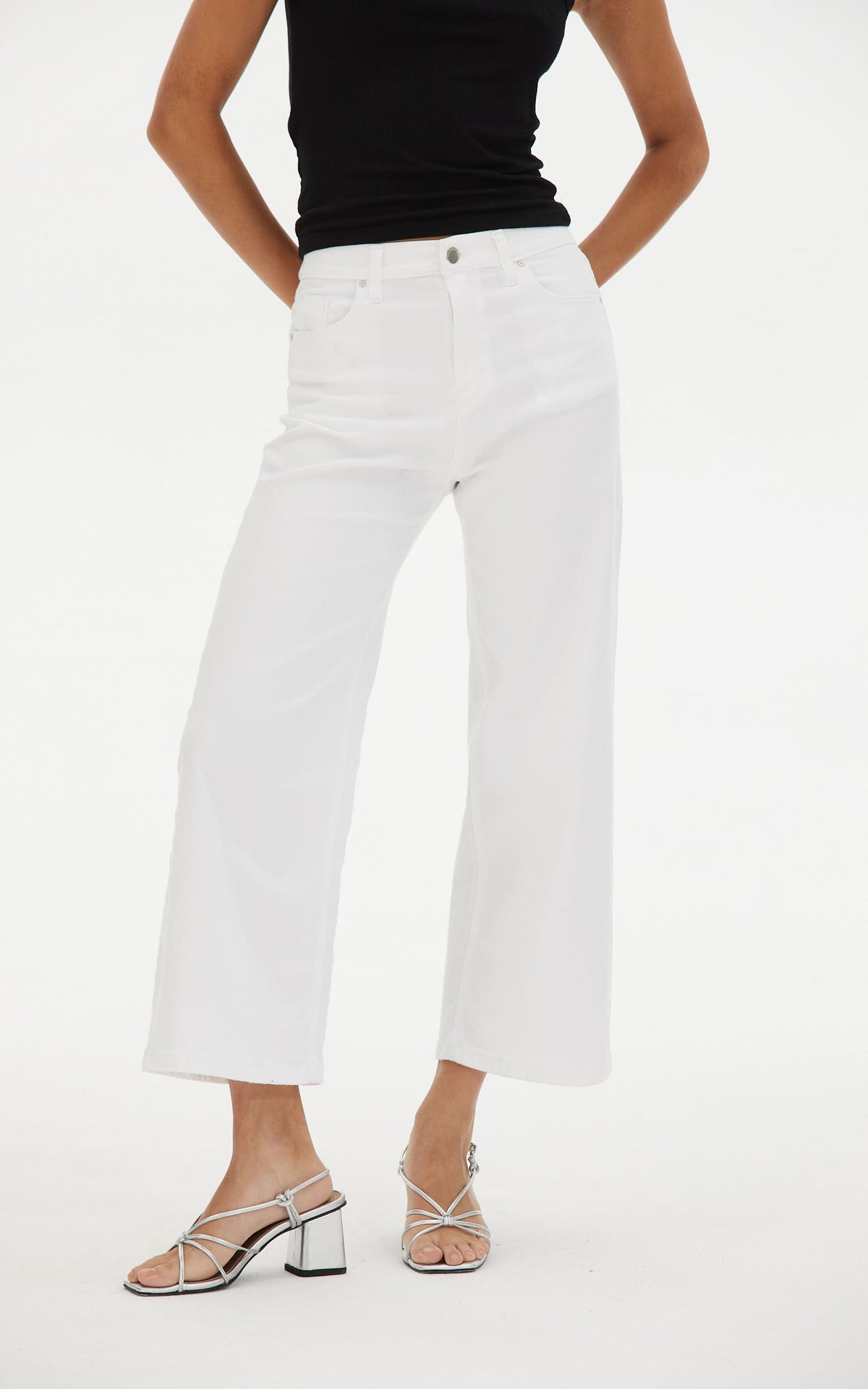 Oxford Crop Blanco SS25